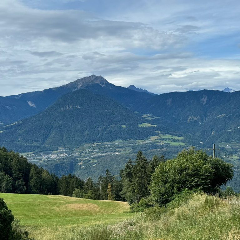 Ausblick bei einer Wanderung in Südtirol